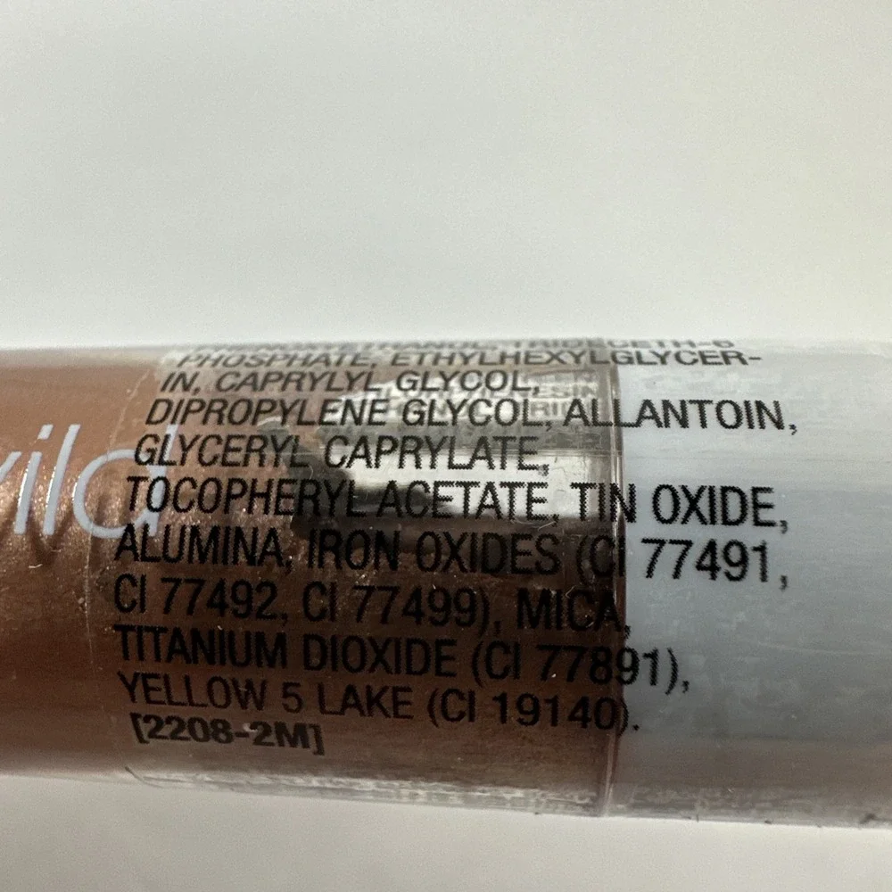Wet n wild Shadow Silk Liquid Eyeshadow Heart Of Rose Gold‎ 1115564